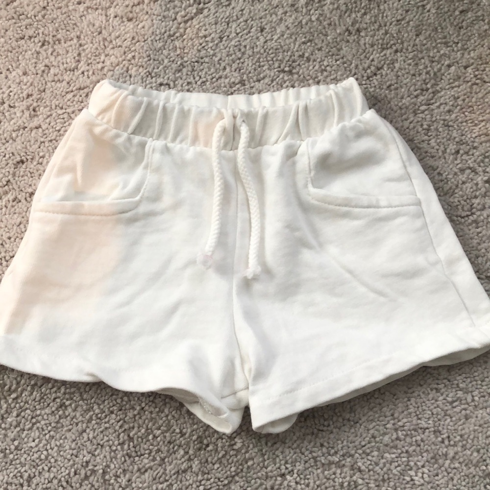 3-4 t white Zara shorts